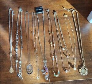 Fashion Jewelry Lot Bundle 9 necklaces Silver Gold Tone *Pre-owned